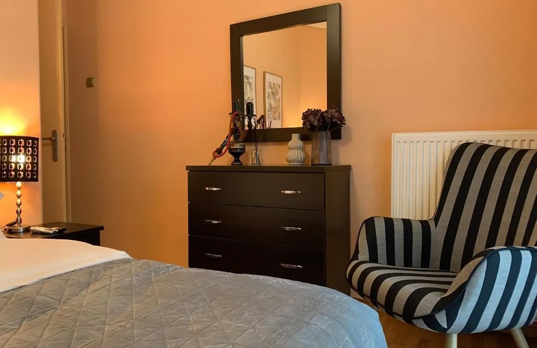 Quiet Apartment-1