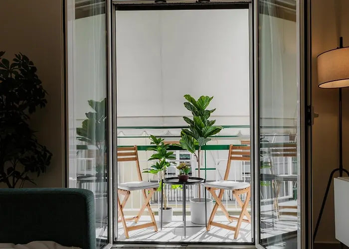 Sunny & Modern Apt For 3 Persons